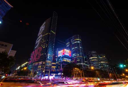 北京三里屯地标灯光秀广告